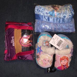 FROZEN 2 NIGHTGOWN & SLIPPER BUNDLE